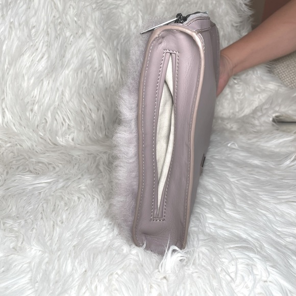 BCBGMAXAZRIA Colette Hand warmer clutch new with tag - Picture 4 of 6